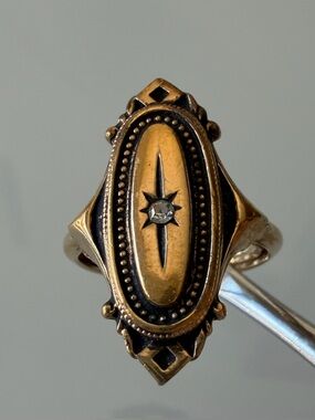 Vintage Avon Kensington ring